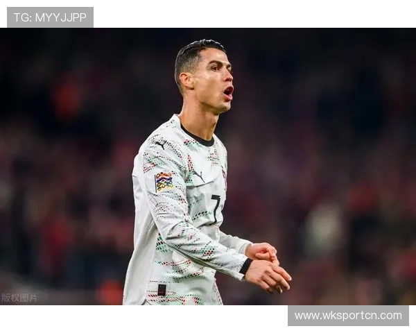 C罗争议持续原因：数据表现、战术角色与比赛影响力解析