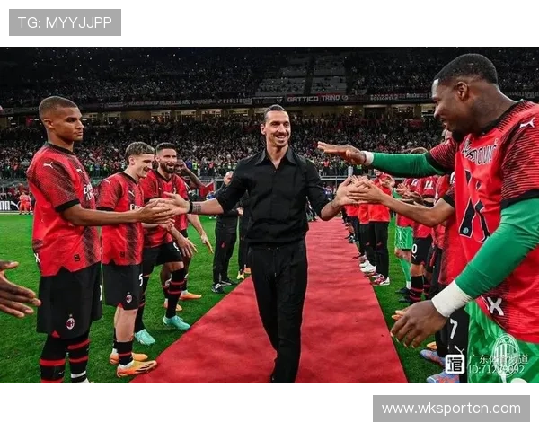 伊布穿着破球鞋上场，旁边队友都傻眼了这生活也太真了吧