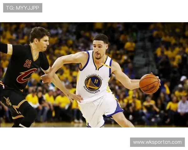 乔丹·汤普森这生活真不一般，训练完还开豪车去逛街，普通人想象不到啊