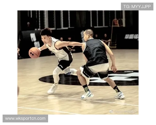 孙铭徽今天又不是打球，是在炫耀钱包厚度吧？